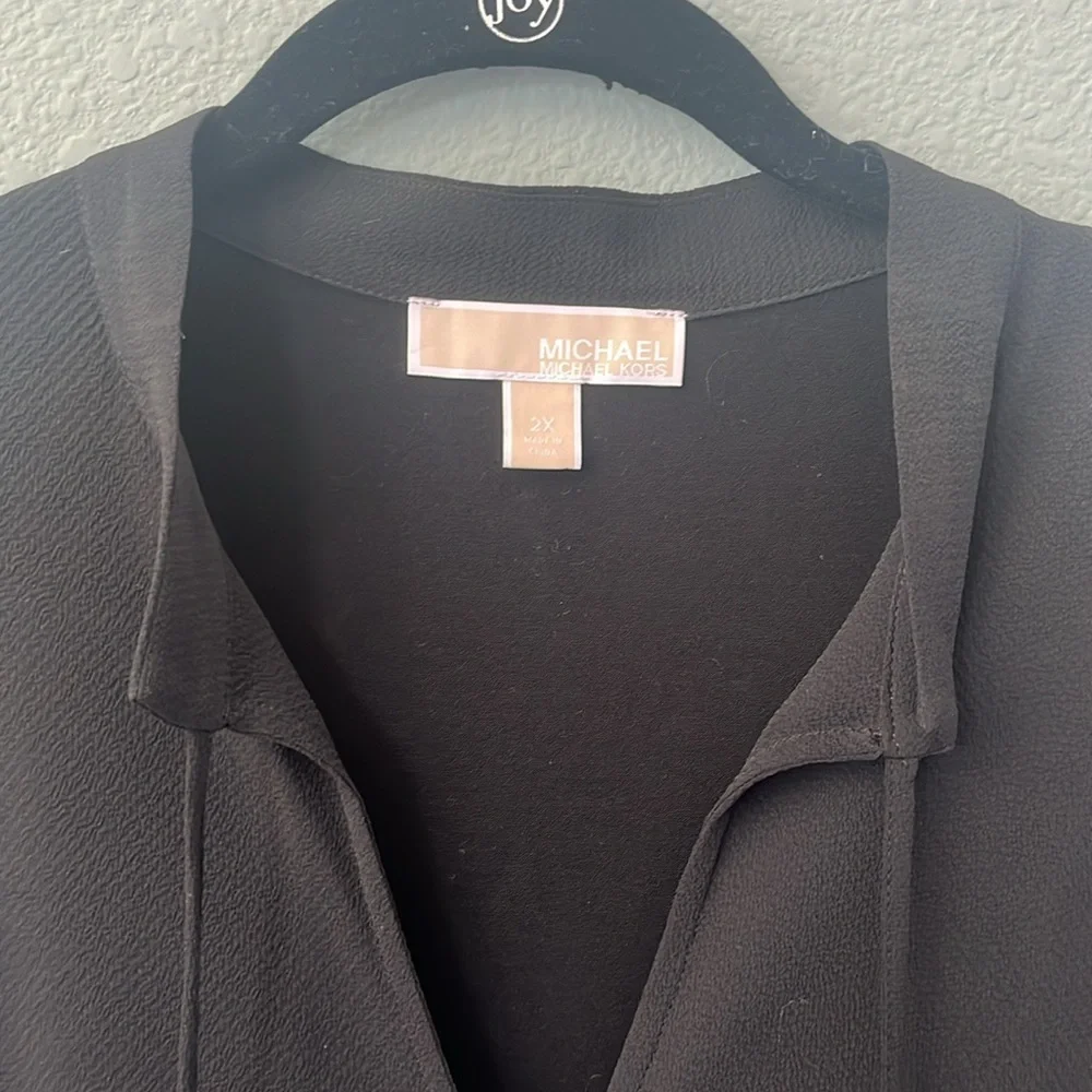 Michael Kors blouse, black, cute Crossbody detail, light wear, long slee… - Picture 2 of 5